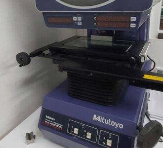 Profile projector Mitutoyo